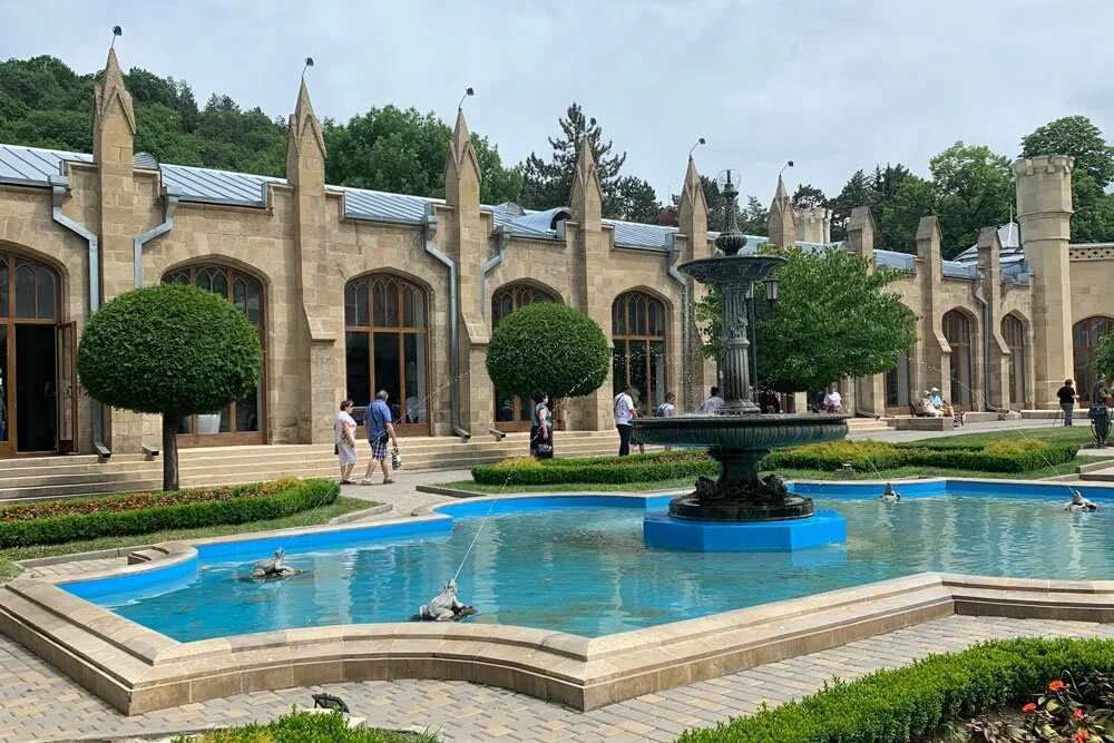 Нарзанная галерея ул алексея реброва 2 фото Среда обитания - Российская газета