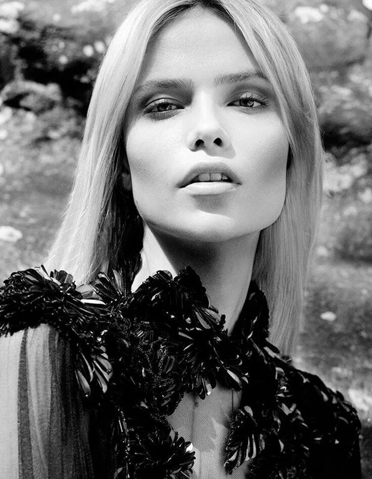 Наташа поли фото Natasha Poly Models Fall Looks for the September Cover Shoot of Vogue Turkey - F
