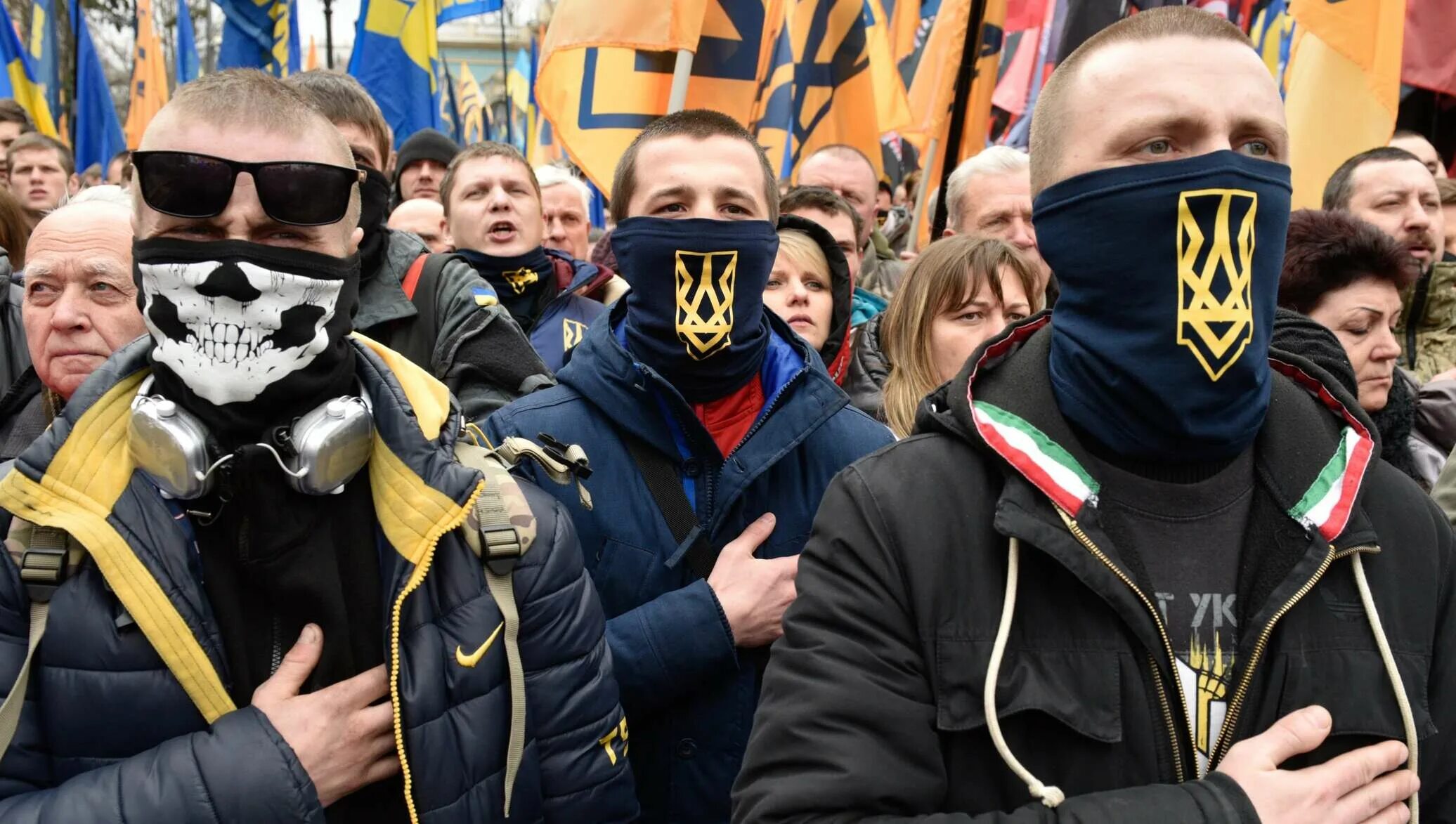 Националисты с западной украины фото Украинские националисты обещают провести акции против российского бизнеса - РИА 