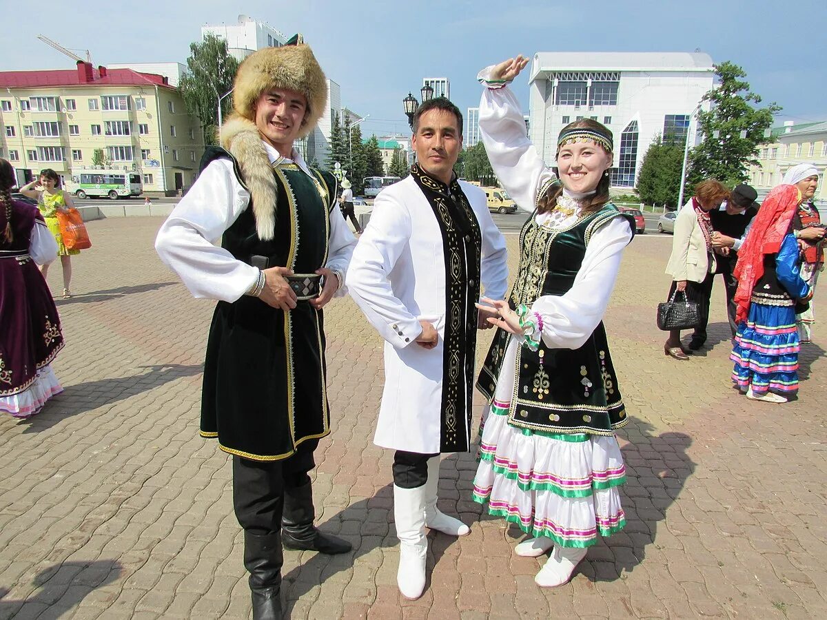 Национальная одежда башкиров фото File:Holiday Bashkir national costume 65.jpg - Wikipedia