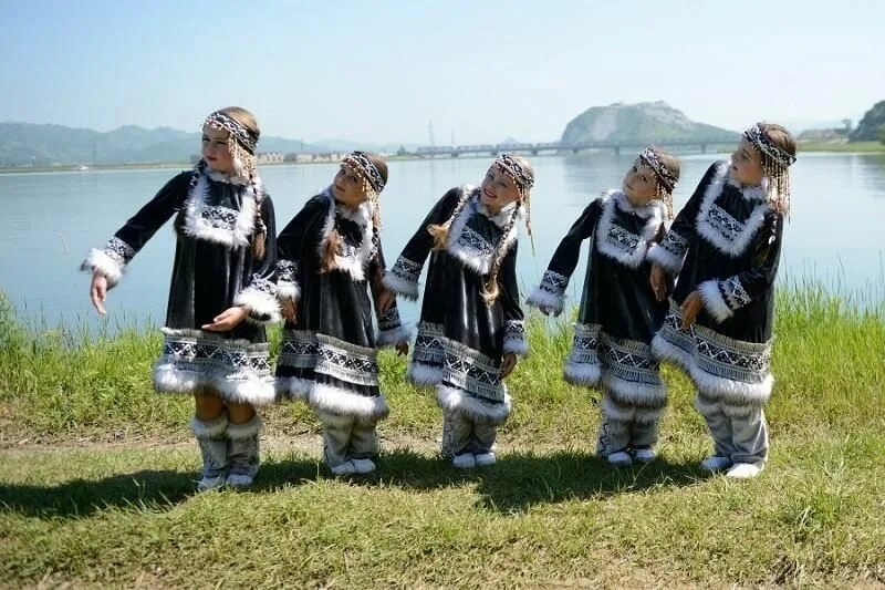 Национальная одежда коряки фото Книжная выставка "Детские Камчатские сказки" 2022, Усть-Камчатский район - дата 