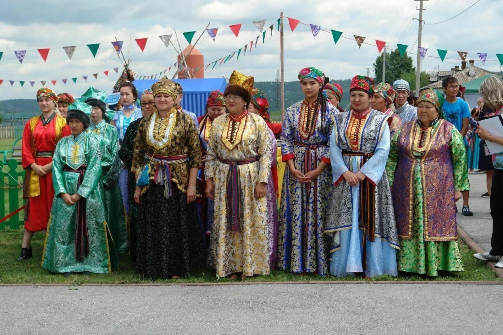 Национальная одежда шорцев фото Информационный час "Коренные народы Кузбасса: кто они?" 2022, Мариинский район -