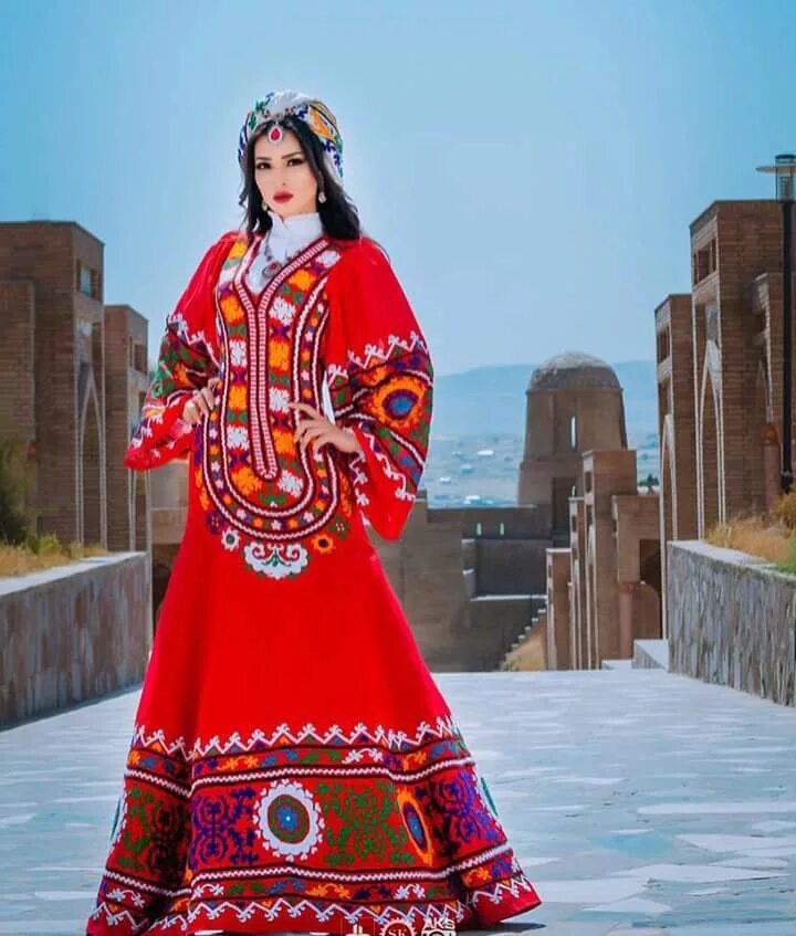 Национальная одежда таджикистана фото Таджикистан народные