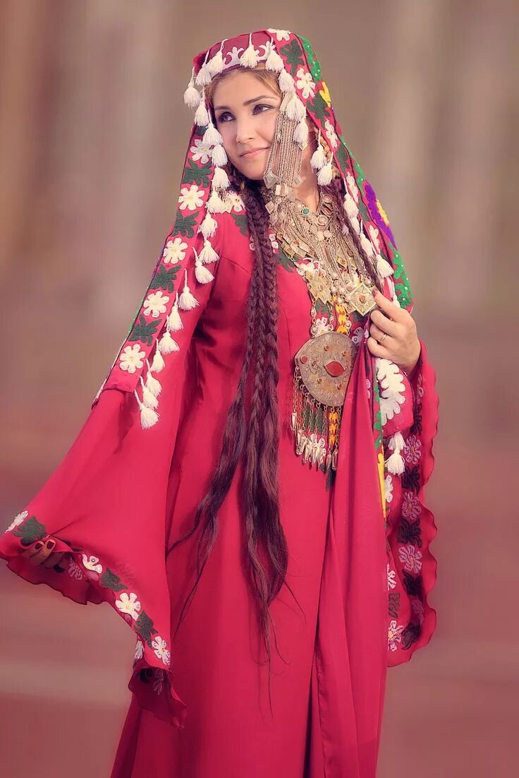 Национальная одежда таджикистана женская фото Pin by Diego Alatriste on Popoli usanze e costumi. Afghan dresses, Traditional o