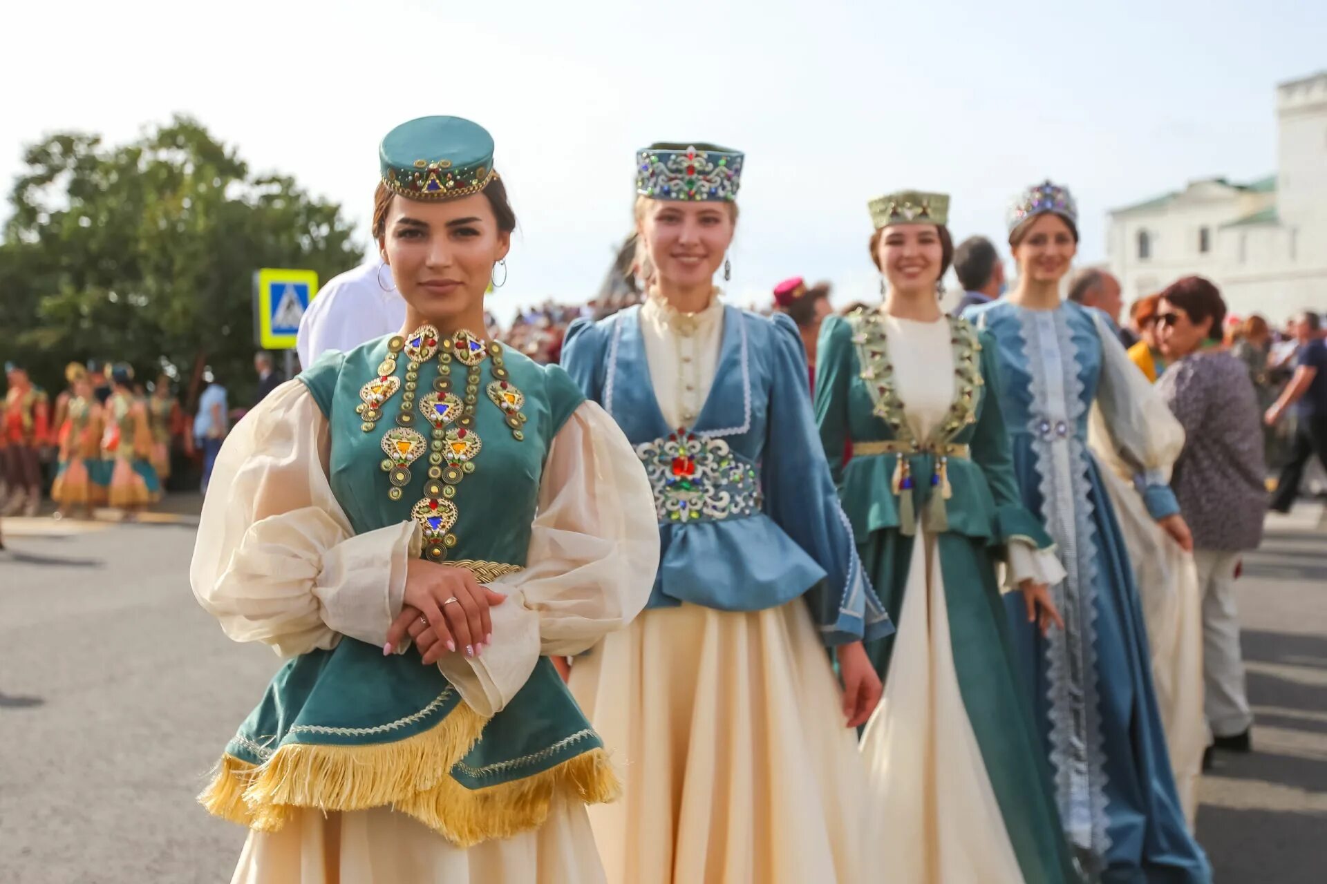 Национальная одежда татарстана фото Татарские костюмы из бабушкиного сундука приветствуются!