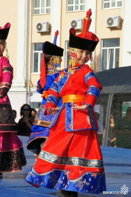 Национальная одежда тувинцев для девушки фото События - Агентство по внешнеэкономическим связям Республики Тыва