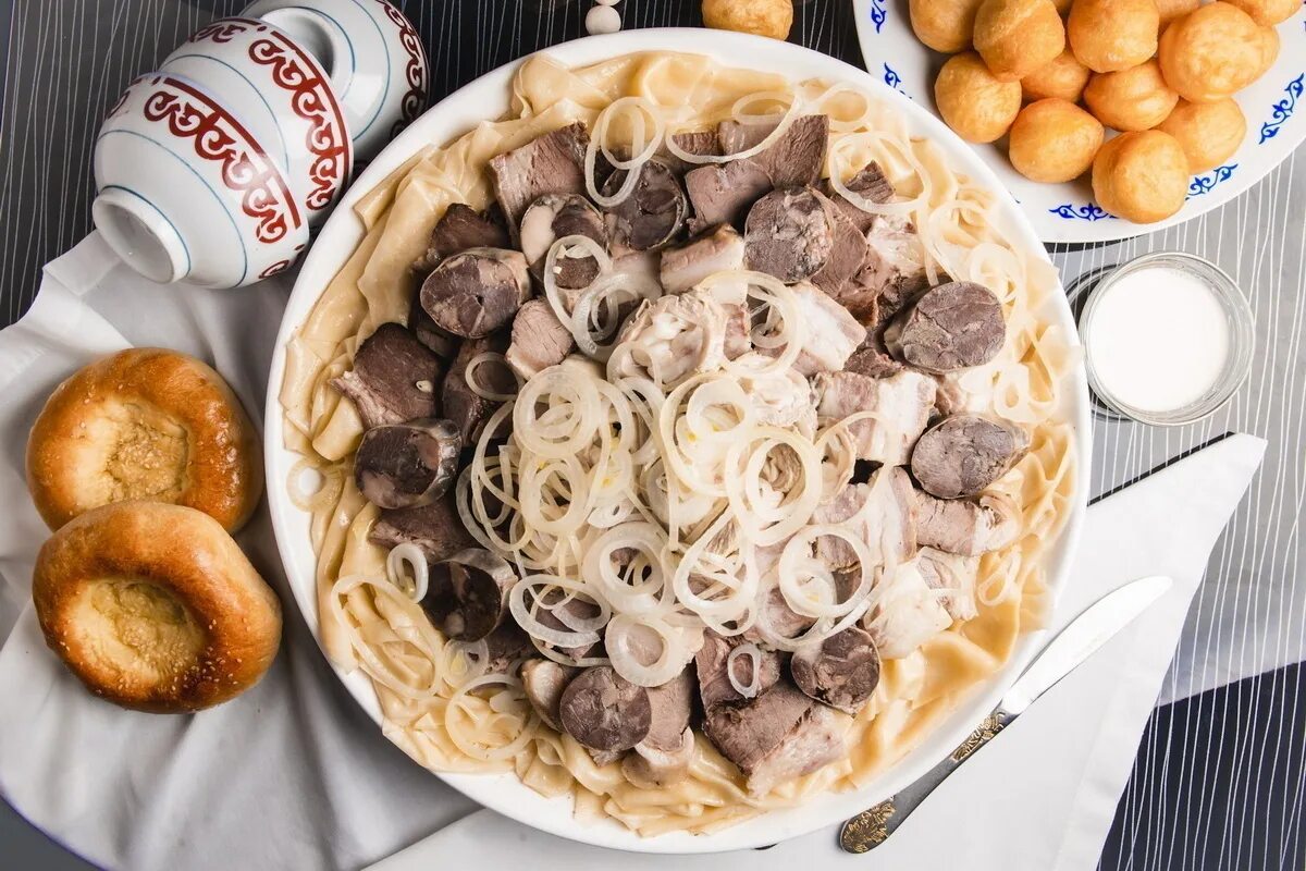 Национальные блюда казахстана фото Кумыс, казы, бешбармак - куда уходят корнями гастрономические визитки Казахстана