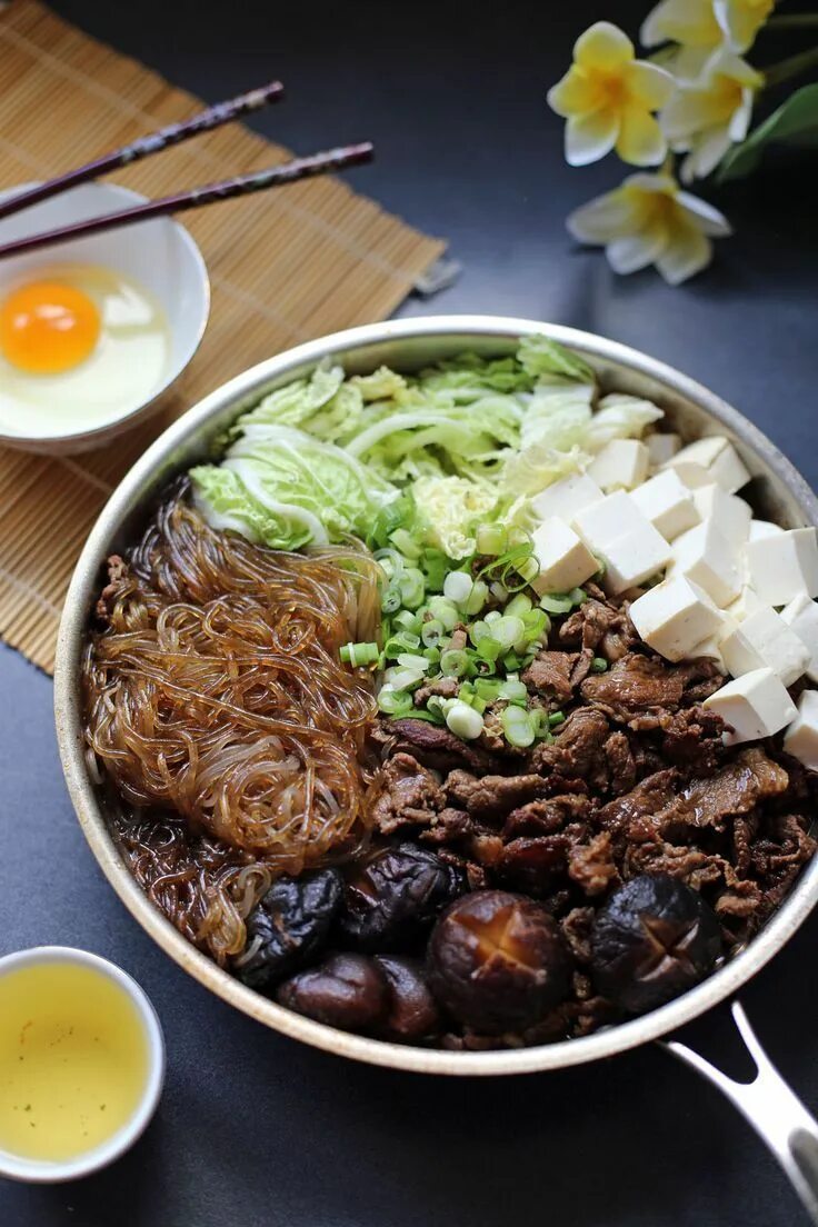 Национальные блюда японии фото с названиями Sukiyaki Recipe Sukiyaki recipe, Asian recipes, Recipes