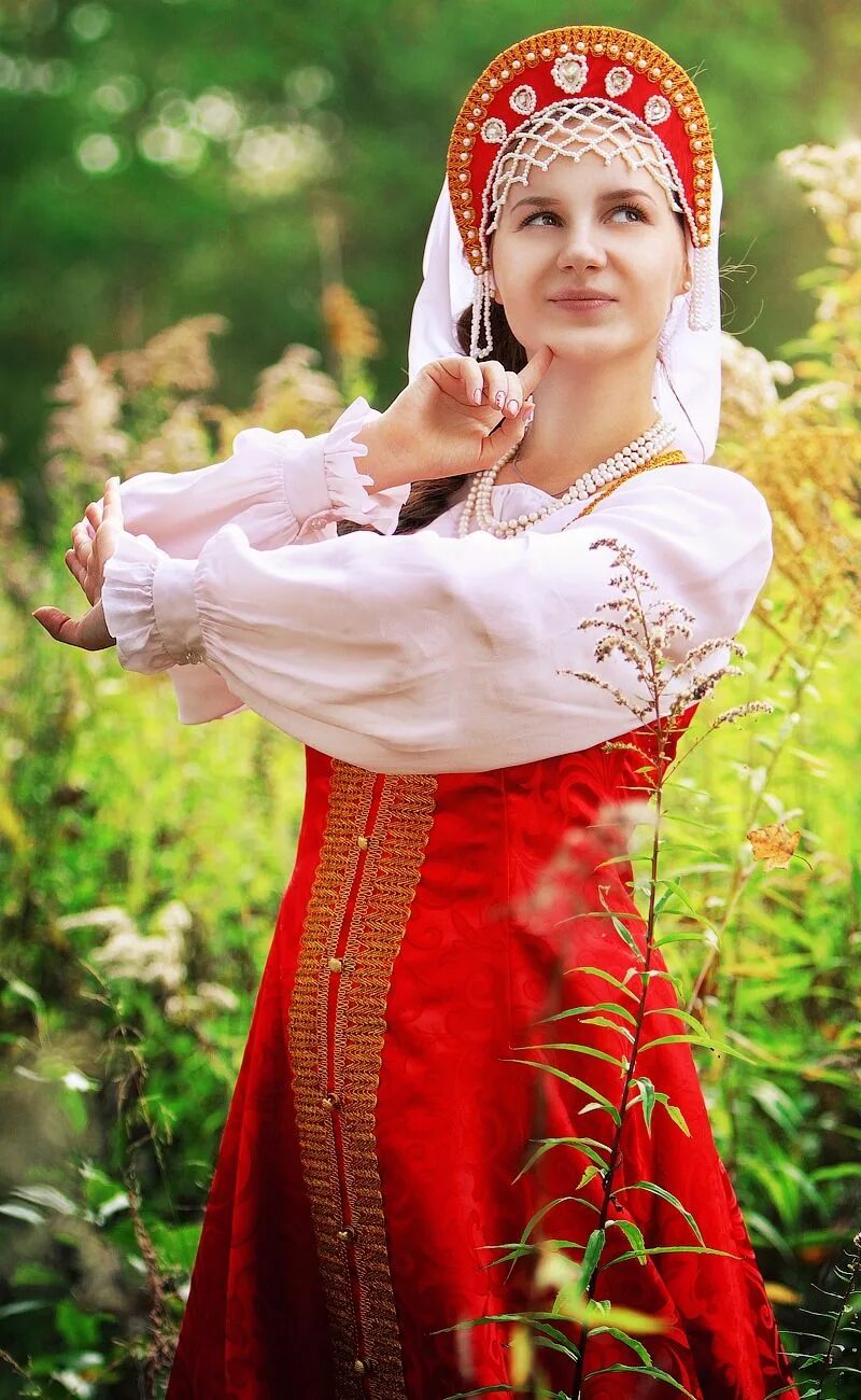 Национальные фото девушек #Russian #style #national. #Russian #old #clothes. Victorian dress, Russian fash
