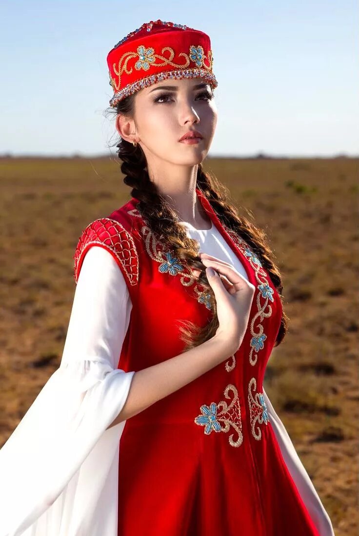 Национальные фото девушек Kazakhstan Казахстан Fashion, Russian beauty, Traditional dresses
