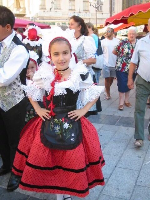 Национальные костюмы франции фото Costume traditionnel niçois.