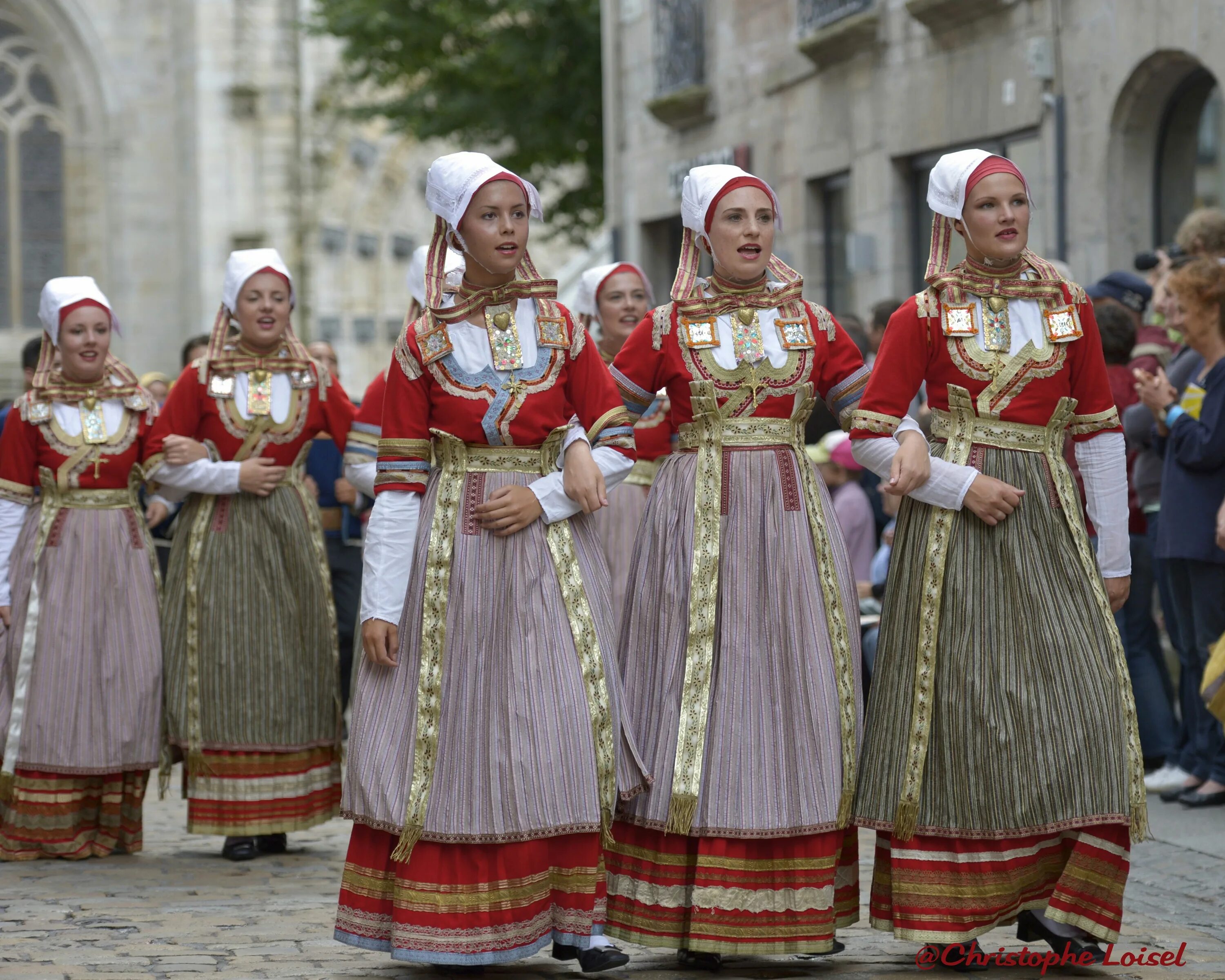 Национальные костюмы франции фото Folk clothing, European costumes, French costume