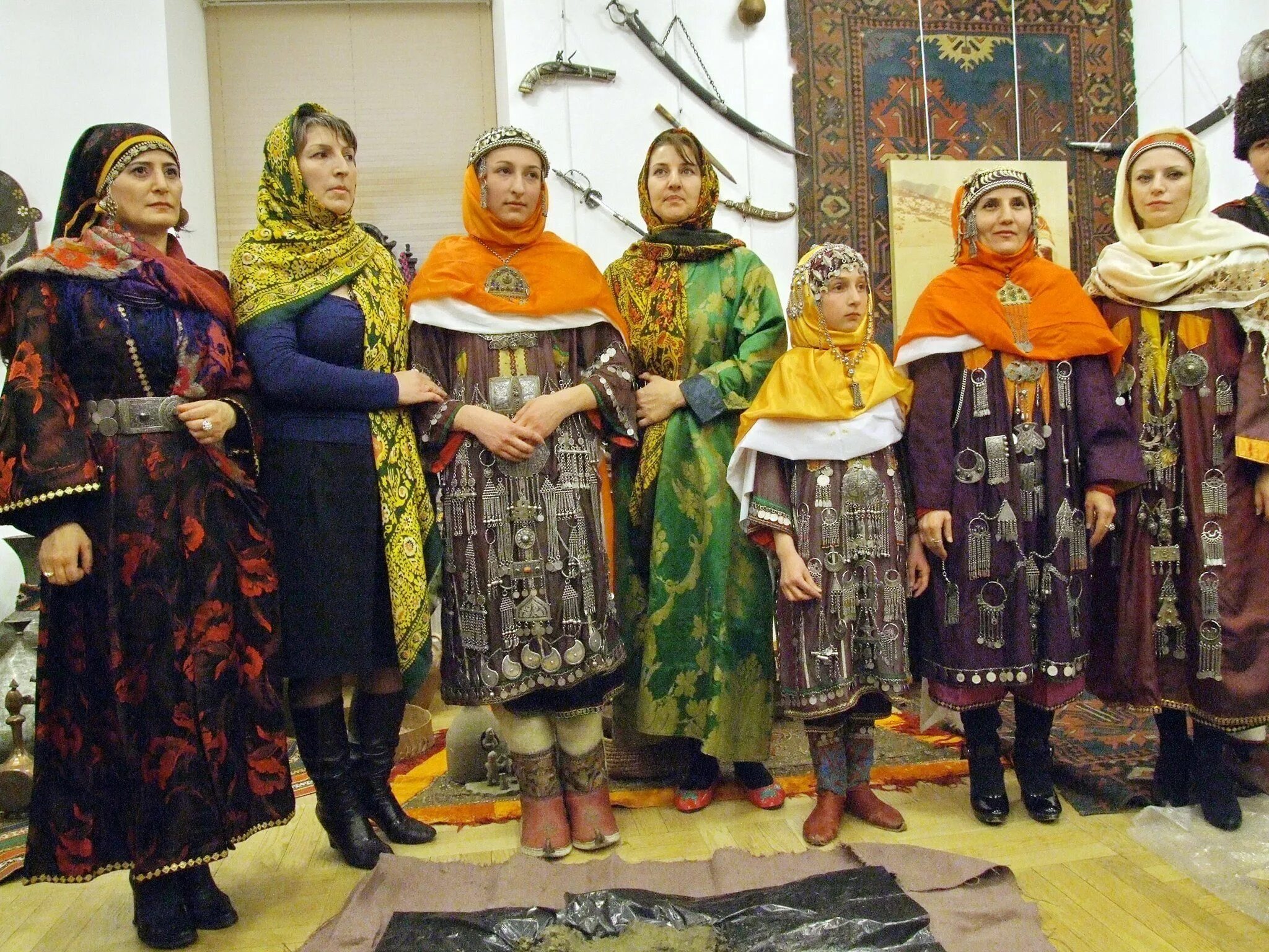 Национальный костюм даргинцев фото Лекция "Разнообразие костюмов даргинок Акушинского района Дагестана" 2019, Акуши