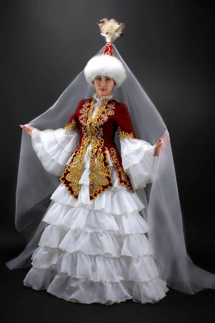 Национальный костюм казахов фото Épinglé sur Traditional costumes Costumes traditionnels