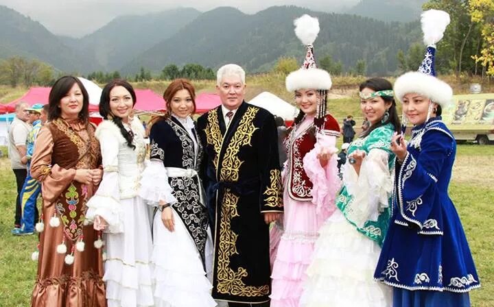 Национальный костюм казахов фото Файл:Kazakh national Dress.jpg - Википедия