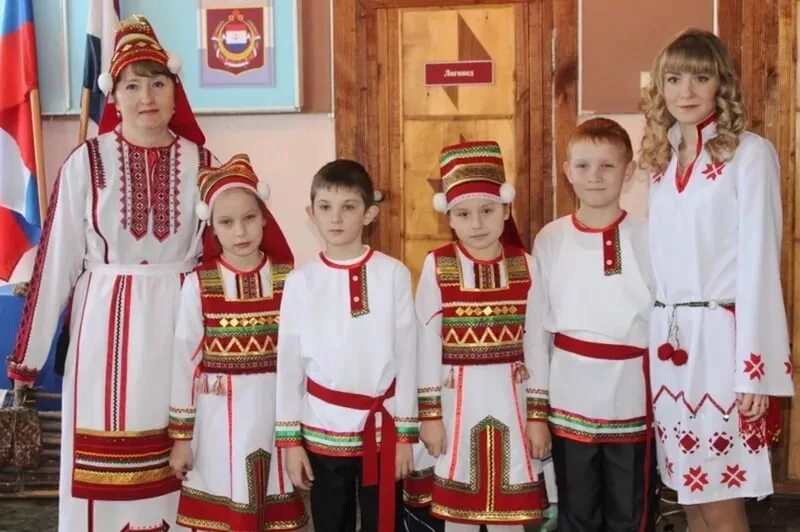 Национальный костюм мордовии женский фото Марийский национальный костюм / Центральная библиотека им. Г. Тукая