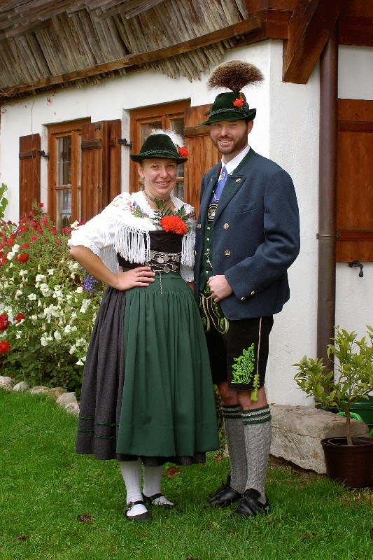 Национальный костюм немцев фото FolkCostume&Embroidery: Women's Costume of Miesbach region, Upper Bavaria, Germa