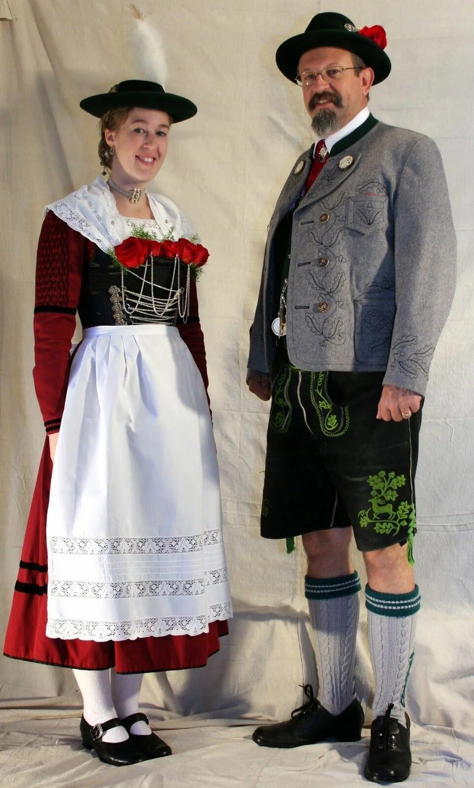 Национальный костюм немцев фото национальный баварский костюм - Google Search Traditional german clothing, Germa