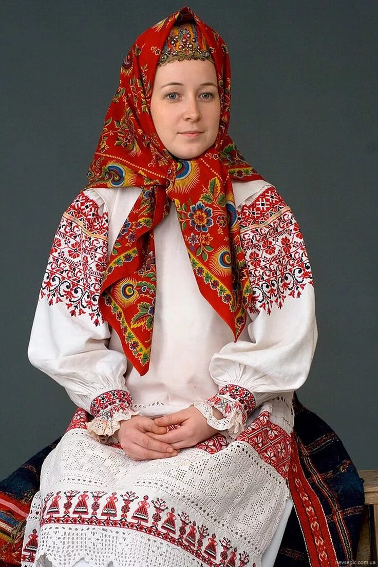 Национальный костюм россии женский фото Traditional Russian costume Folk clothing, Russian clothing, Russian fashion