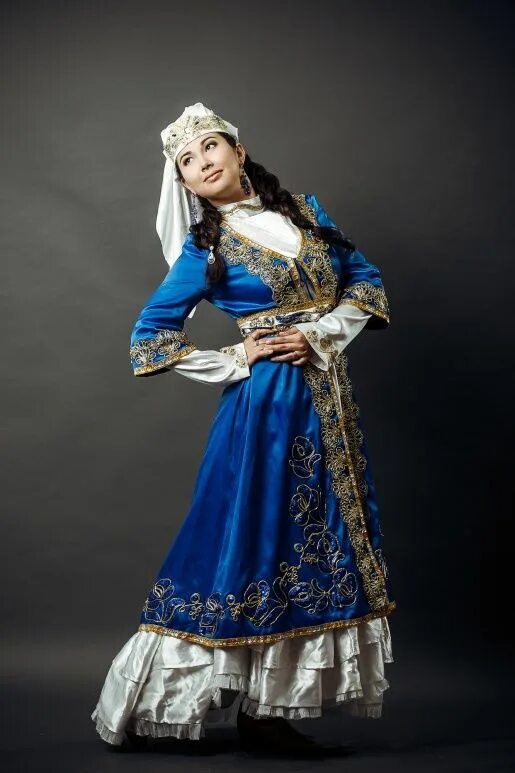 Национальный костюм татарки фото Татарское женское нац. платье. Tatar lady in traditional costume. Платья, Наряды