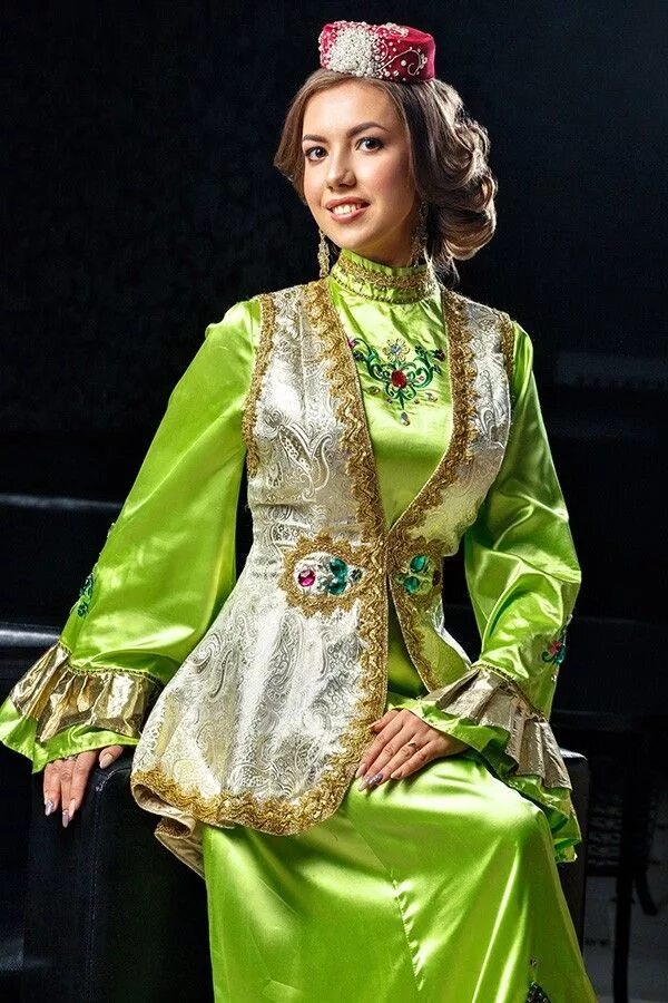Национальный костюм татарки фото Tatar lady in traditional clothes Костюм для танца живота, Модели, Традиционные 