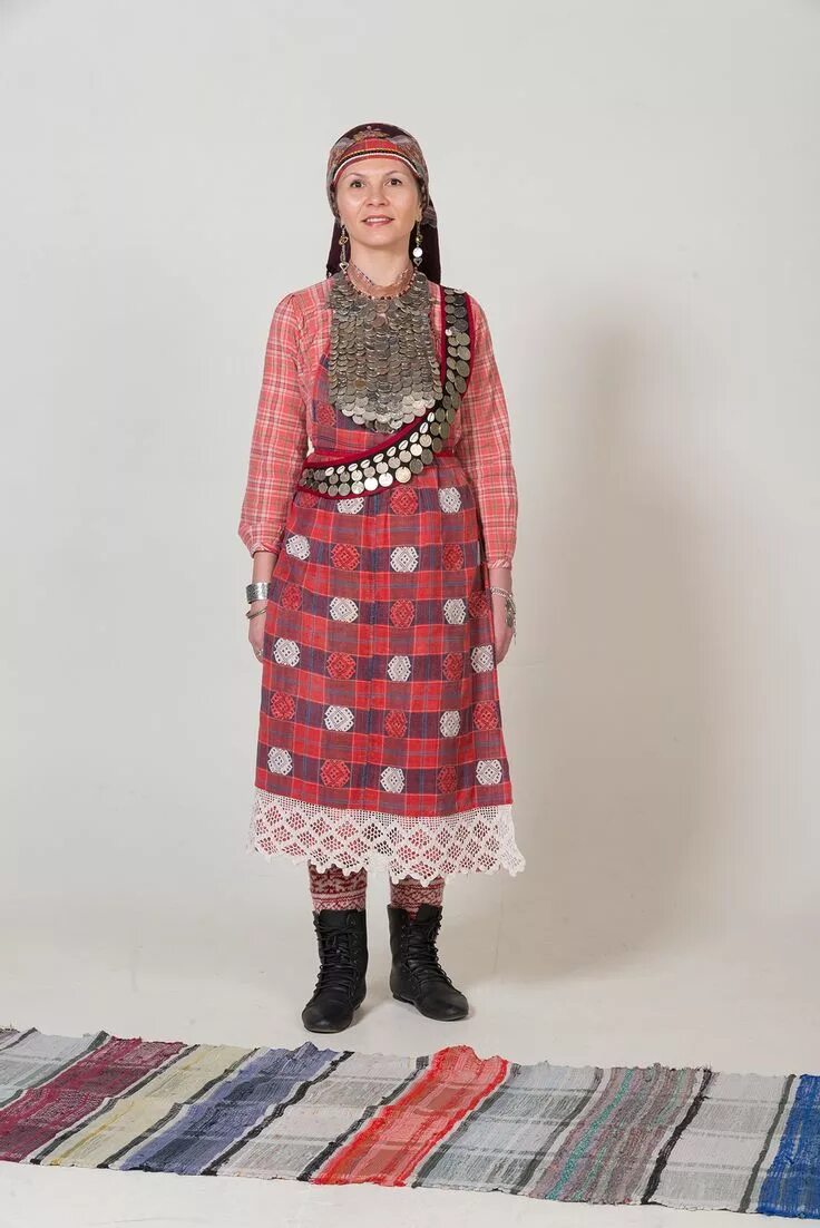 Национальный костюм удмуртов фото Traditional Udmurt Clothing