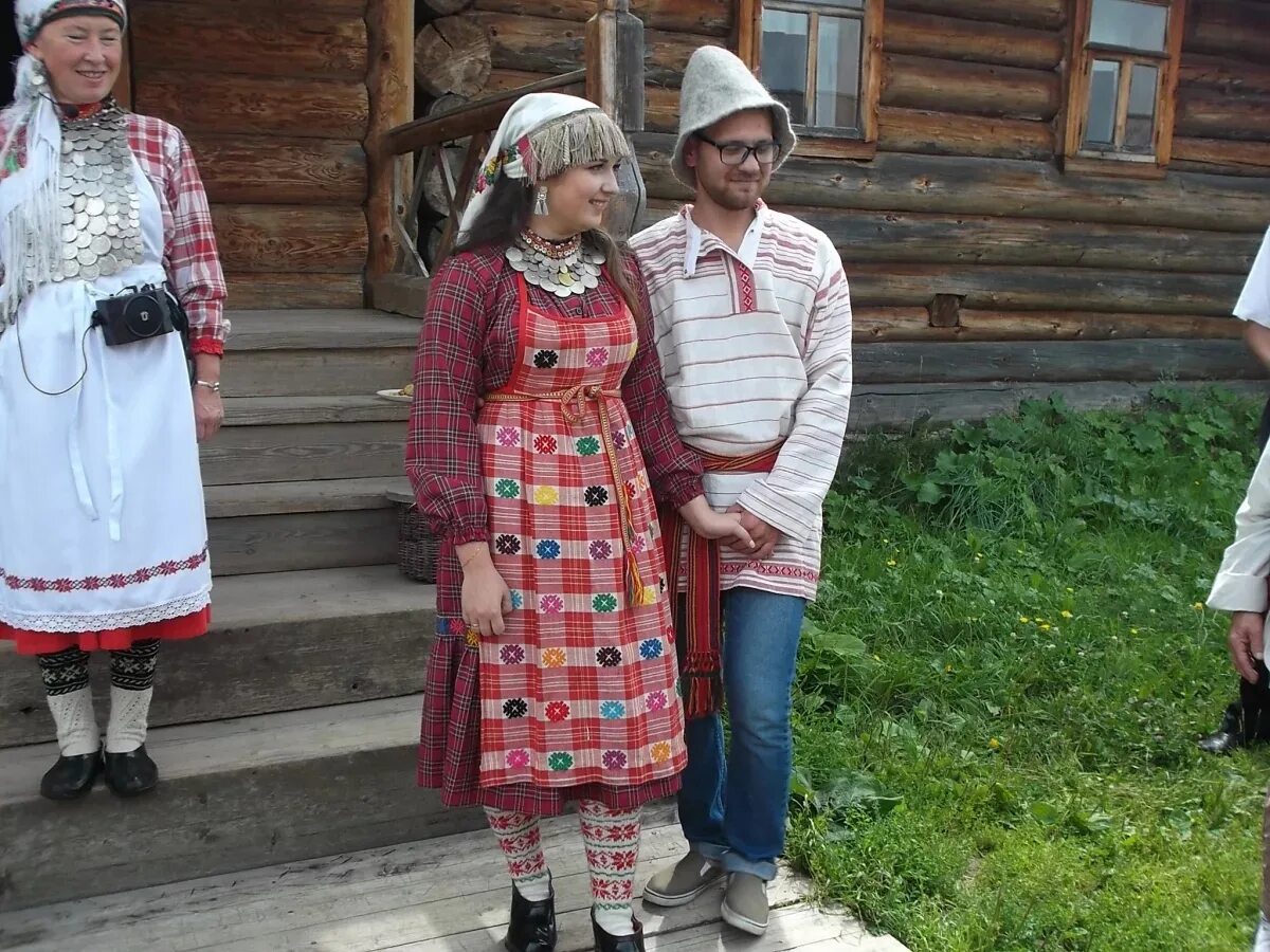 Национальный костюм удмуртов фото Перейти на страницу с картинкой