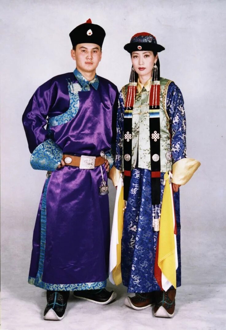 Национальный костюм уйгуров фото Pin on 人 设 参 考 National clothes, Traditional fashion, Traditional outfits