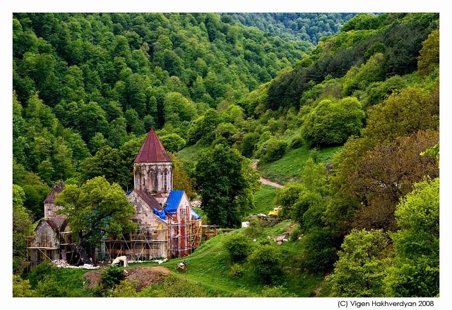 Национальный парк дилиджан национальный парк дилиджан фото Haghartsin postcard 2 Vigen Hakhverdyan