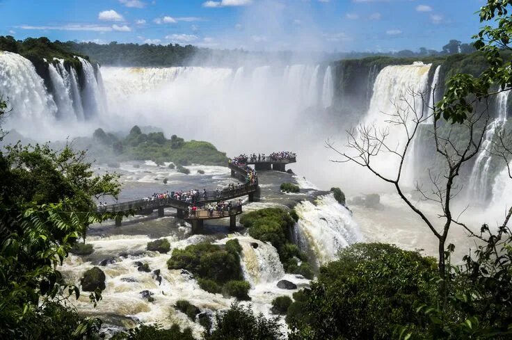 Национальный парк игуасу фото 15 destinos naturais no Brasil que não vão zerar a sua conta Iguazu şelalesi, Mi