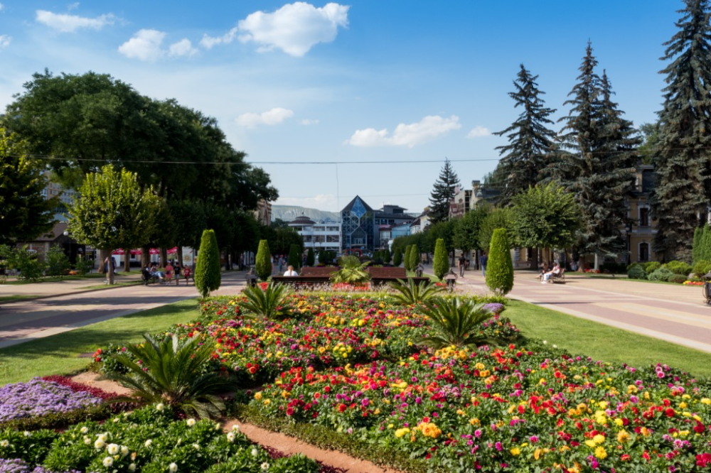Национальный парк кисловодский курортный бул 21 фото Кисловодск - курорт для здорового отдыха. Часть 1. Курортный бульвар Sidewalk, S