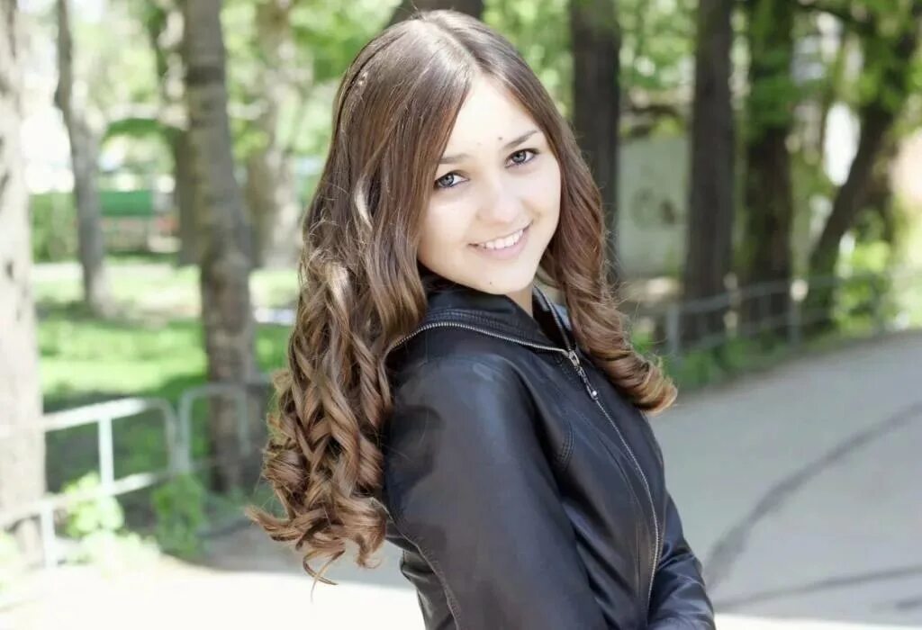 Найти новые фото Эмина Нигматуллина на Флампе