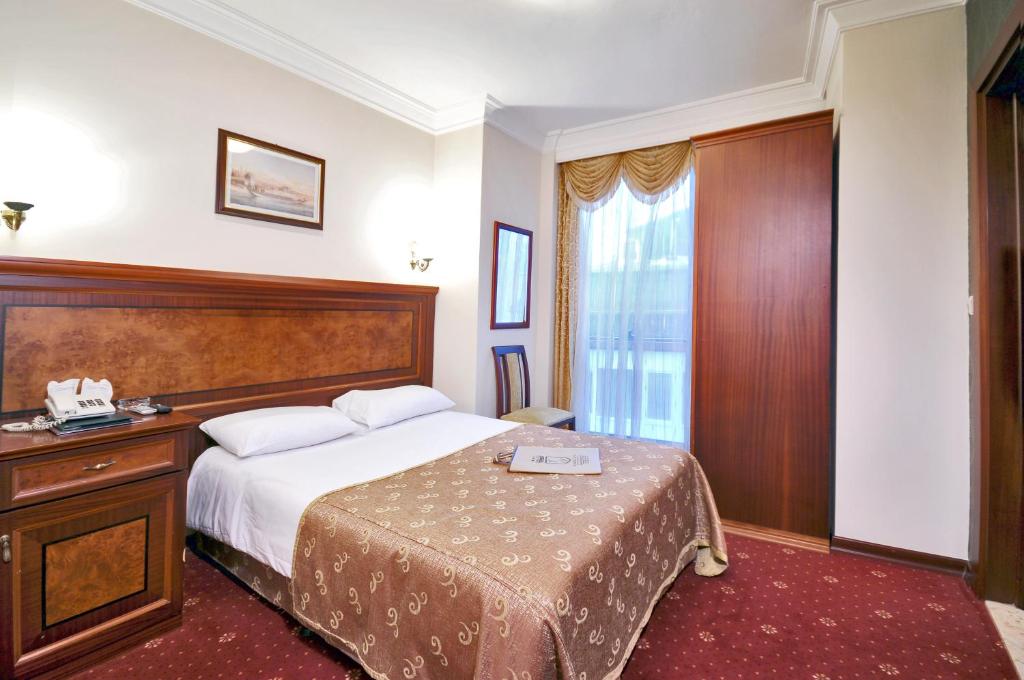Найти отель по фото Grand Eyuboglu Hotel, Стамбул (актуальные цены 2024 года)