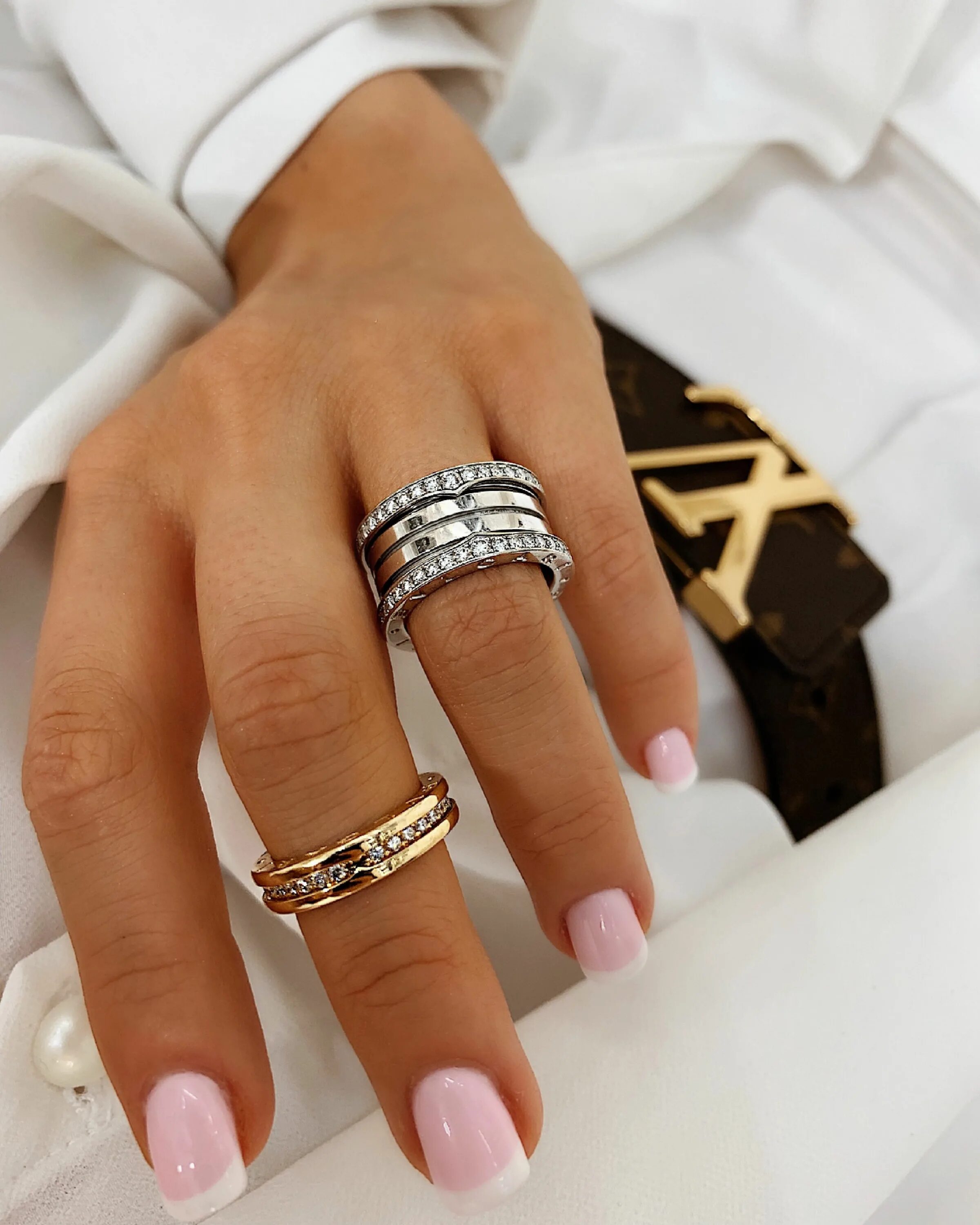 Найти стоимость кольца по фото Bvlgari ring Best jewelry stores, Bvlgari ring, Jewelry