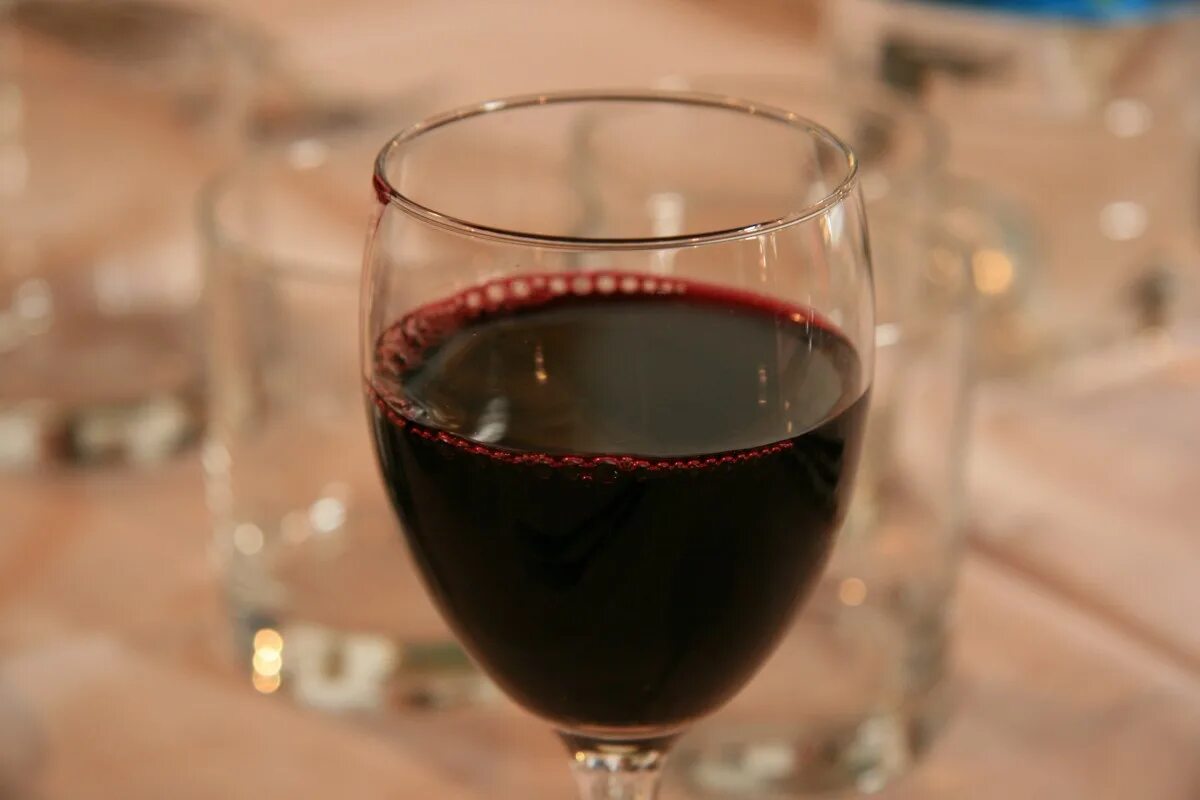 Найти вино по фото Free Images : drink, red wine, close up, wine glass, stemware, alcoholic beverag