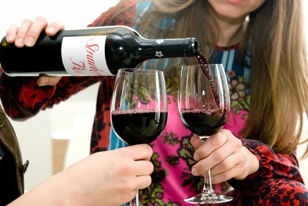 Найти вино по фото онлайн Alkohooliku lähedase palve: kui keegi pühade ajal alkoholist keeldub, ära rohkem