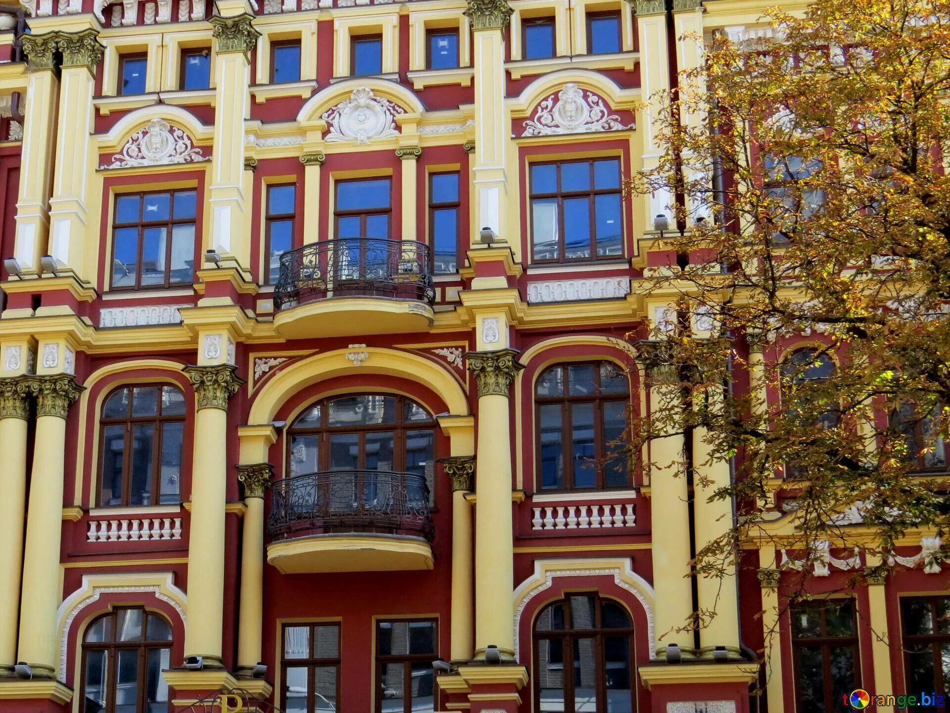 Найти здание по фото Beautiful building facade free image - № 41054