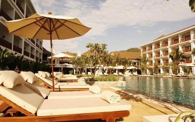 Найтонбури отель фото Naithonburi Beach Resort 4* на Пхукете 25 отзывов об отеле, цены и фото номеров 