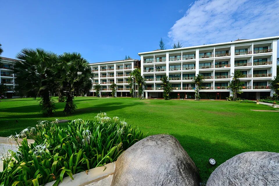 Найтонбури отель фото Горящие туры в отель Naithonburi Beach Resort 4* из Москвы - цены на путевки, от