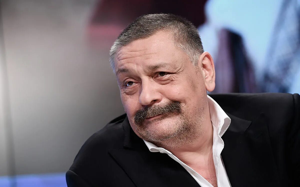 Назаров фото сейчас Против лома нет приема". Дмитрий Назаров опубликовал новое фото с женой РБК Life
