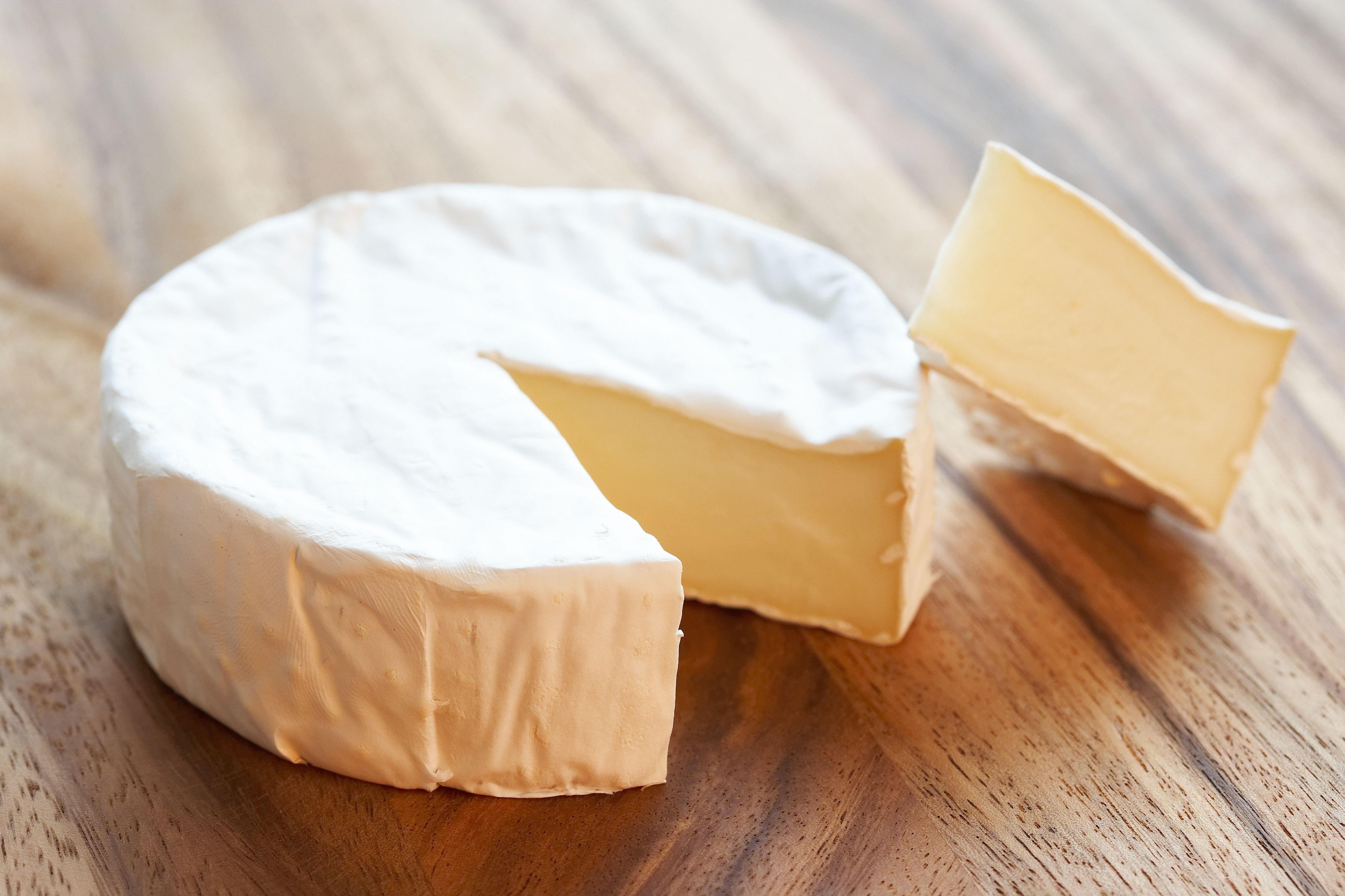 Название белых сыров фото Especial: Oito receitas com a delicadeza do queijo brie - Casa e Jardim Receitas