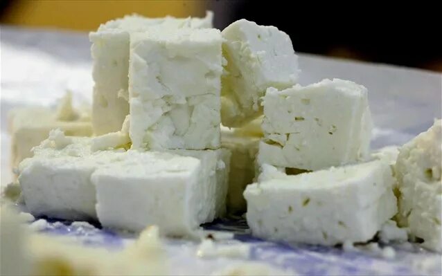 Название белых сыров фото feta-turi.jpg :: left.gr