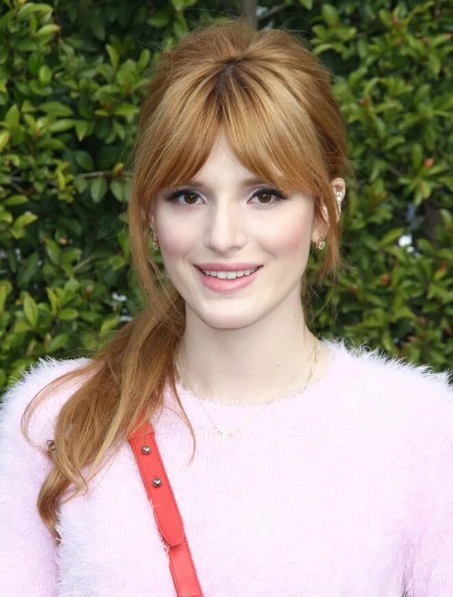 Название челок с фото Pin on Bella Thorne