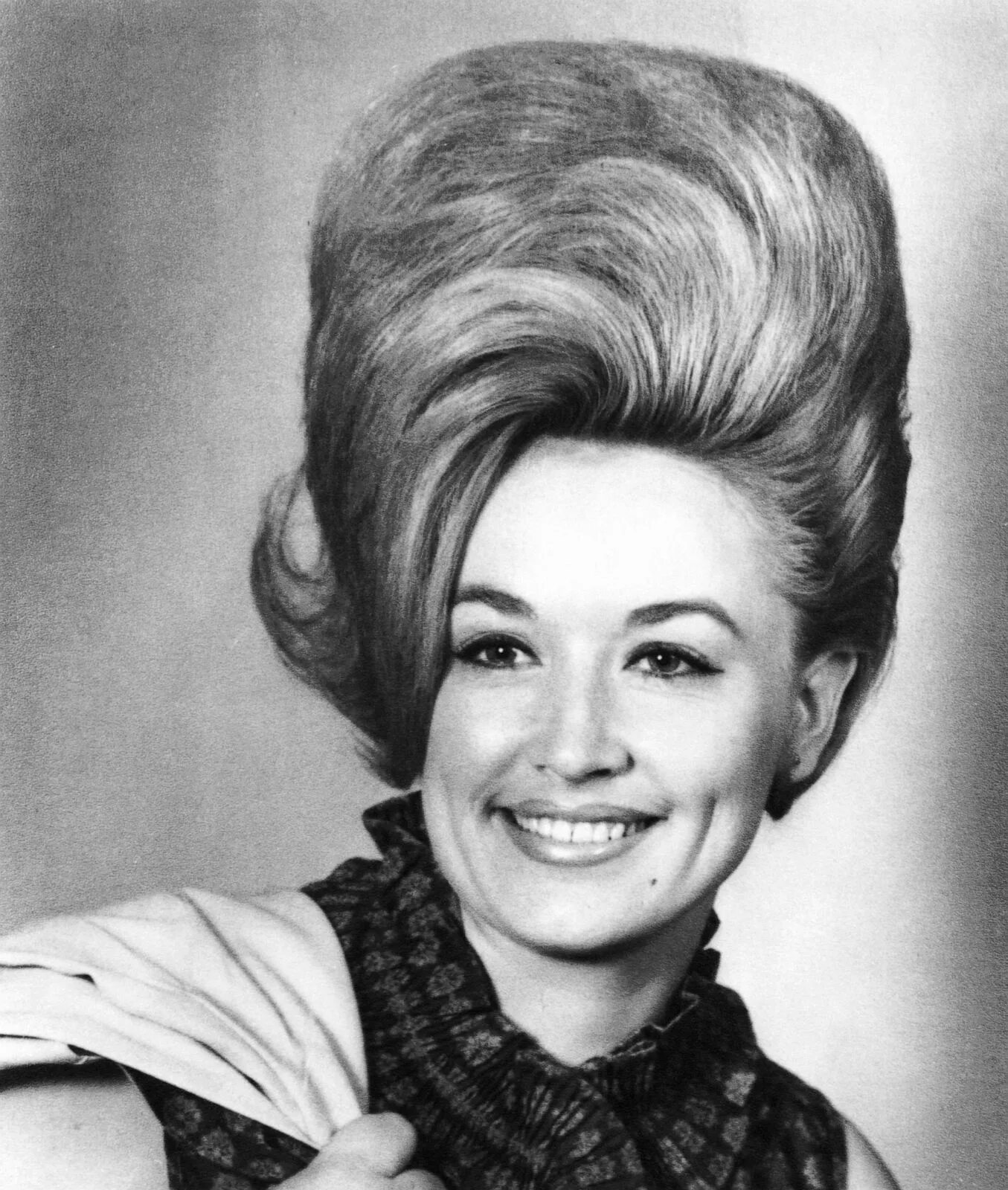 Название причесок 50 годов Dolly Parton's life in pictures - ABC News