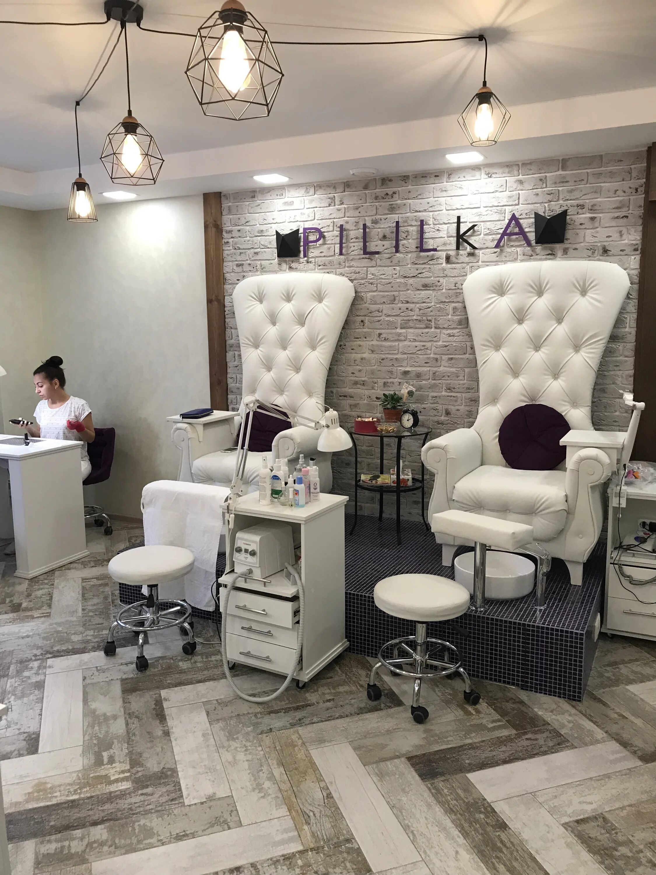 Названия для студии маникюра и педикюра примеры Panorama: PILILkA, nail salon, Balashikha, Savvino Microdistrict, ulitsa Lenina,