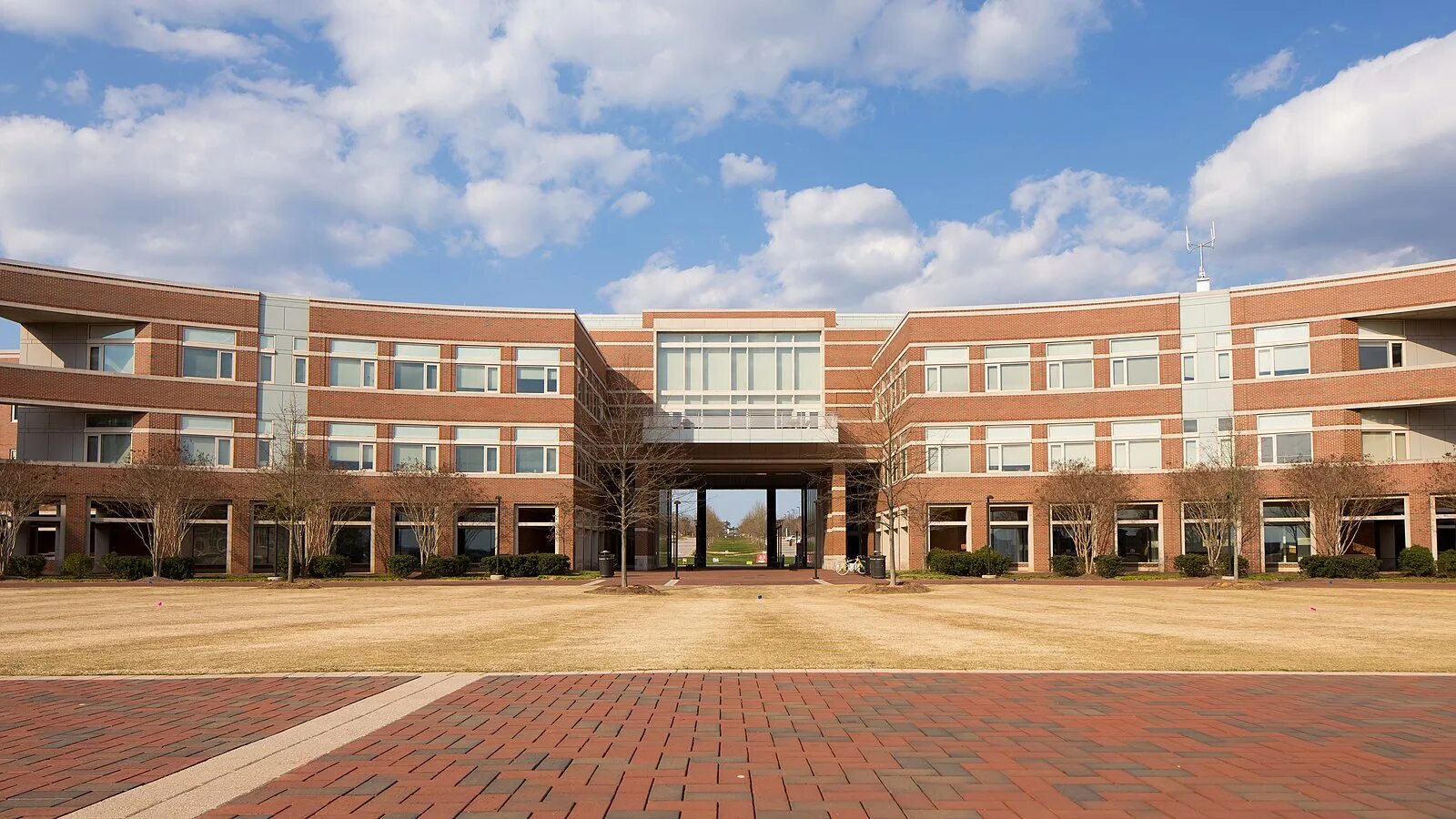 Названия фото школы File:College of Engineering Building II, North Carolina State University (2013).