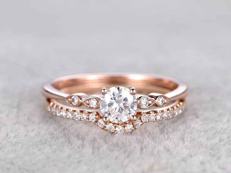 Названия и фото колец JeenMata 1.75 Carat Round cut Moissanite infinity Wedding Ring Set in 18k Rose G