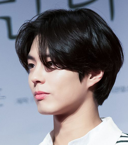 Названия женских корейских причесок Two Block Haircut Ideas + Advice To Style KPOP Hairstyle Two block haircut, Hair