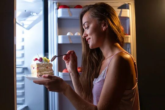 Не есть вечером фото Late Night Snacking Зображення - огляд 4,392 Стокові фото, векторні зображення й