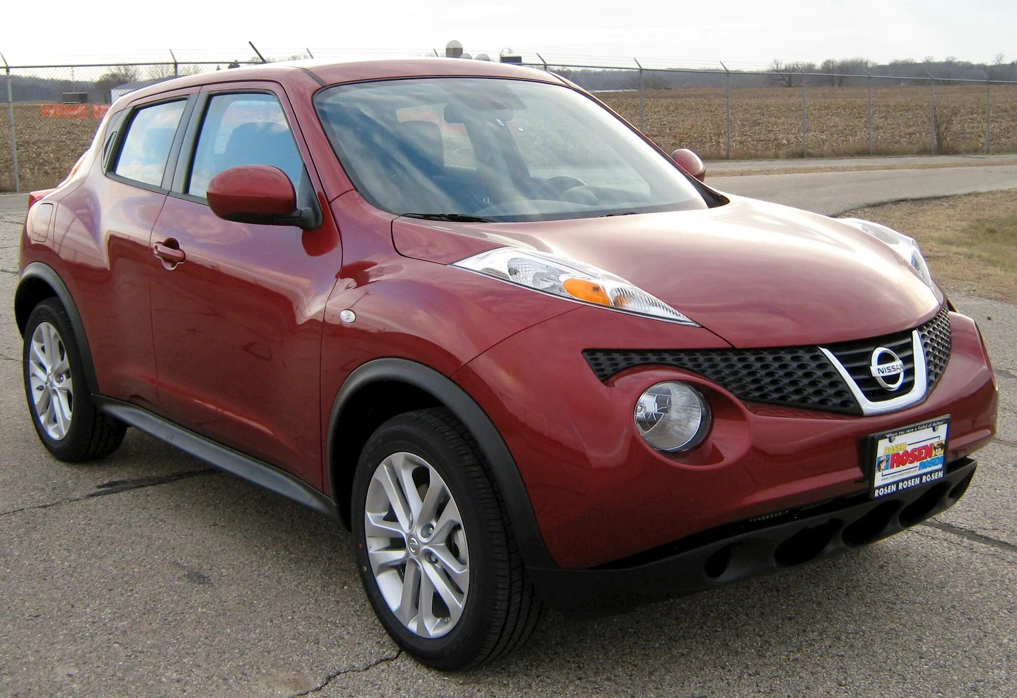 Ниссан фото 2012 2012 Nissan Juke 5-Door Wagon CVT SV AWD
